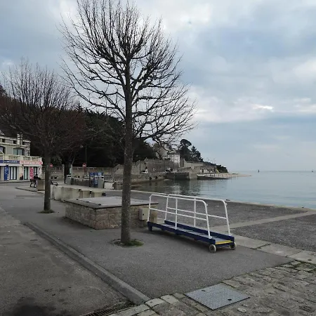 Apartment Corniche De La Classe 3 Etoiles *
